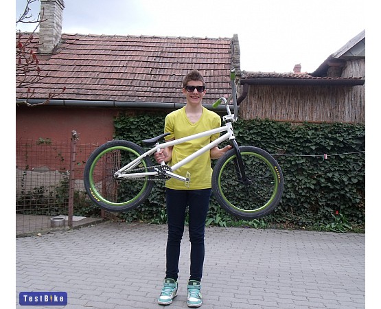 Velvart Street 2011, Lazaruxmax képe BMX váz